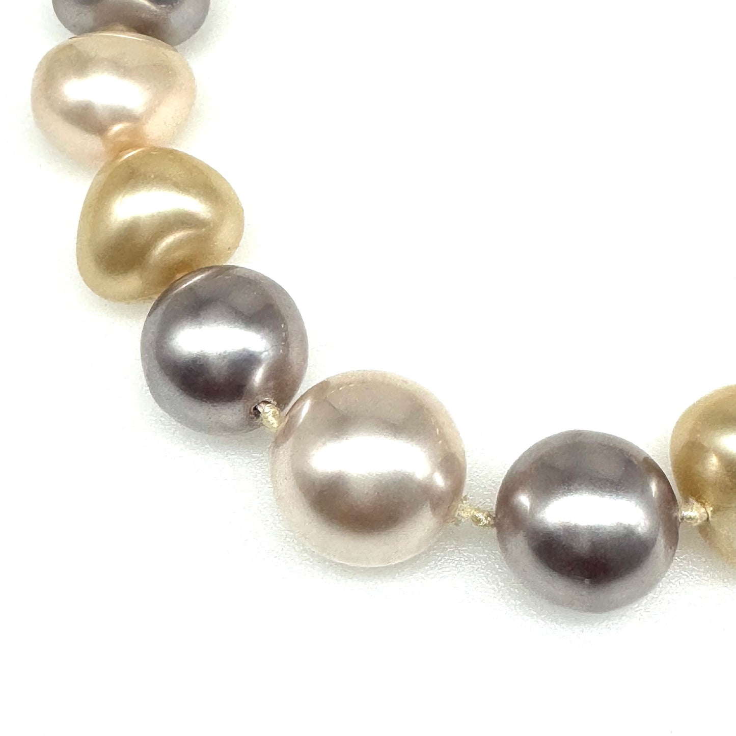 Ugo Correani Rare Graduating Vari Tone Faux Pearl Necklace