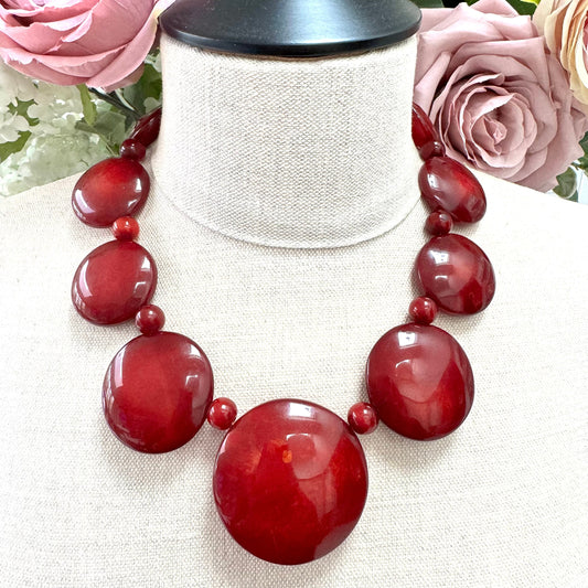 Dark Red Graduated Resin Disc Bead Necklace with Resin Clasp