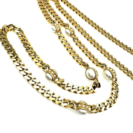 Unsigned Chunky Curb Chain Station Necklace with Double Sided Faux Pearls