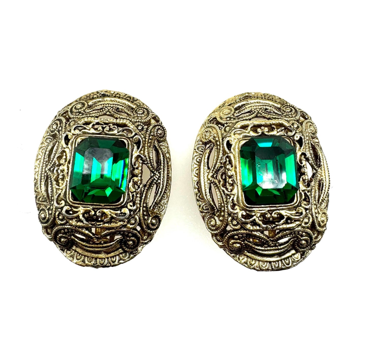 Unsigned Large Oval Ornate Openwork Green Glass Clip On Earrings