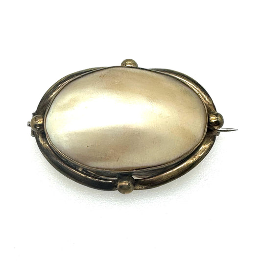 Antique Coque De Perle Mother of Pearl Pinchbeck Brooch