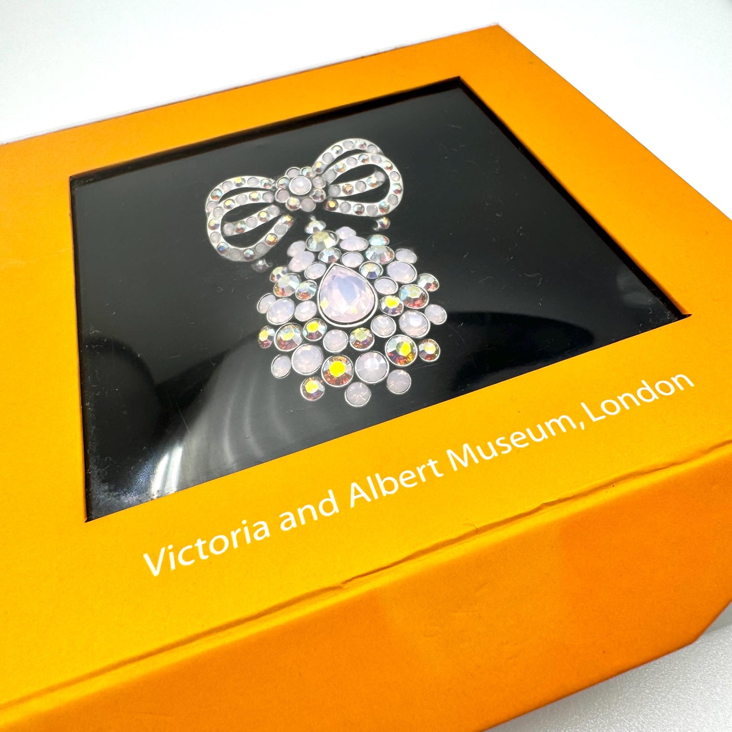 Victoria and Albert Museum (Circa. 1750-1780) Replica of Bow Dropper Opaline Glass and Paste brooch (AB Stones) in Original V&A Box