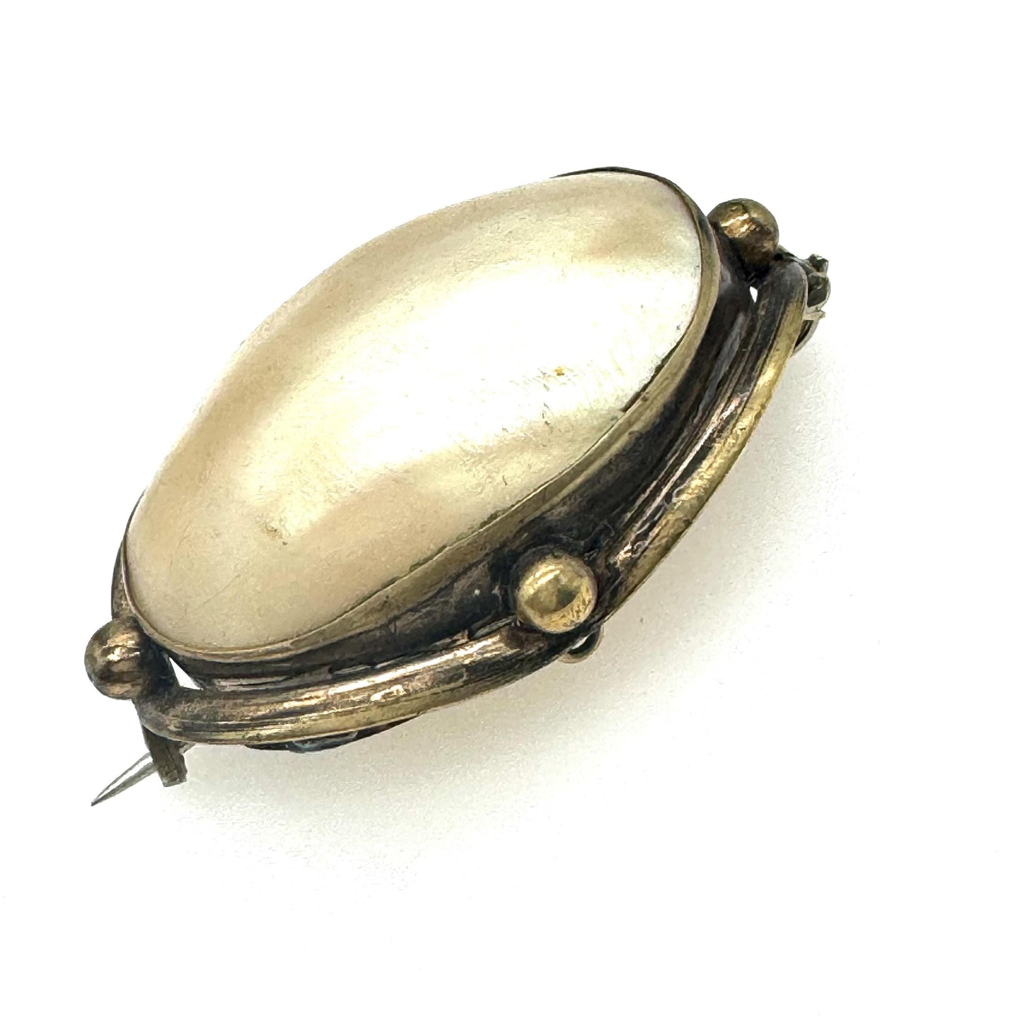 Antique Coque De Perle Mother of Pearl Pinchbeck Brooch