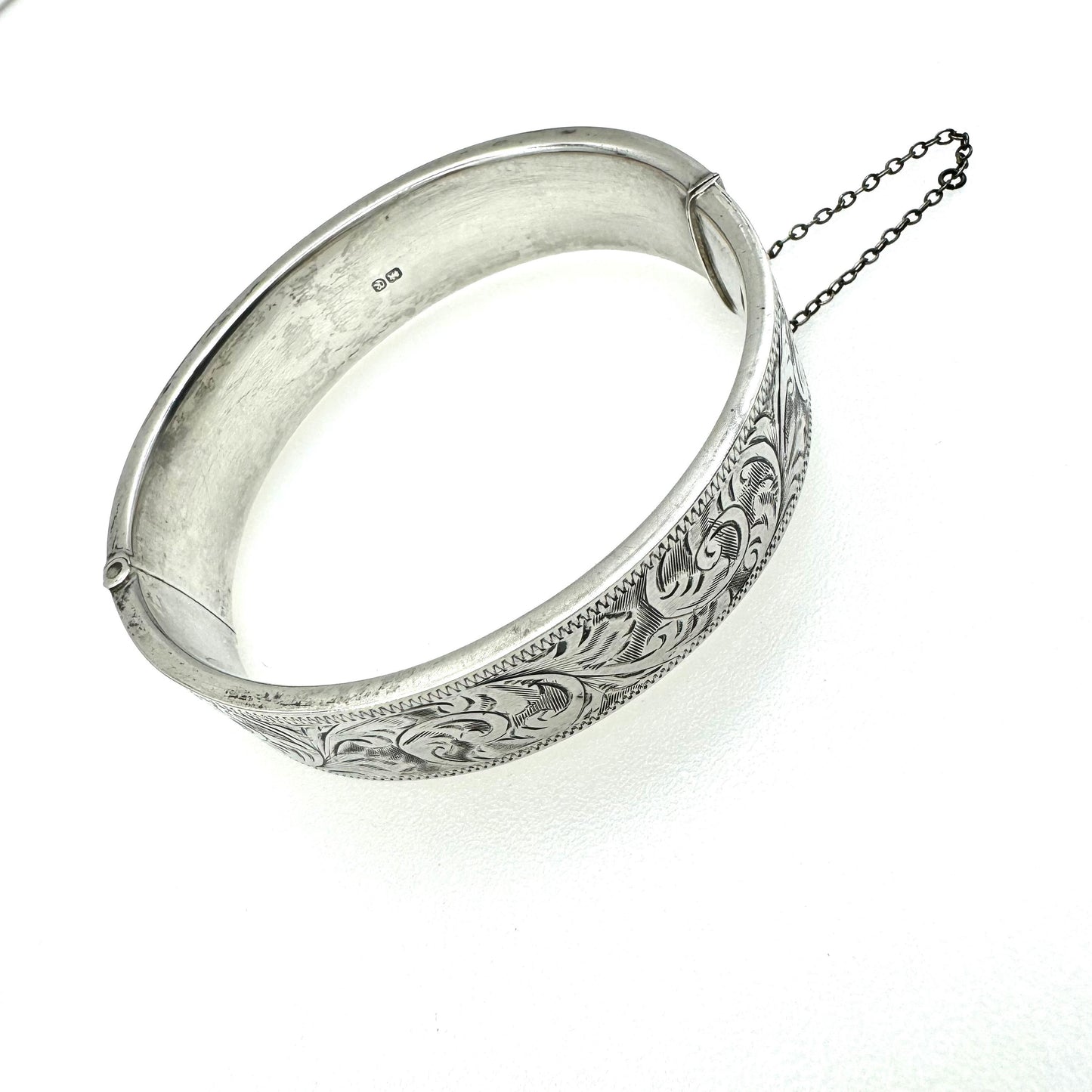 1942 Chester Engraved Silver Hinged Bangle