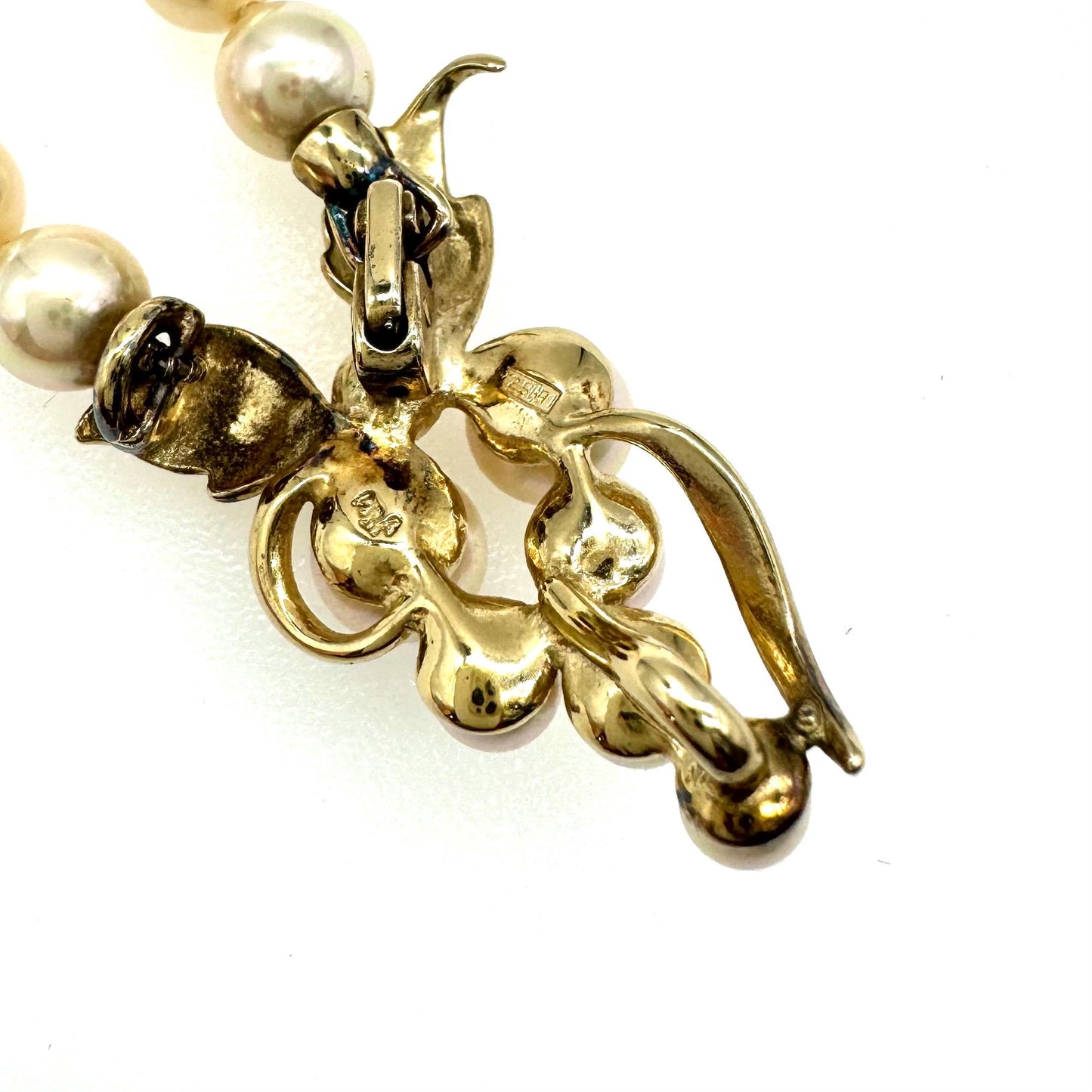 Majorica Hand Knotted Pearl Necklace with Asymmetrical Integral 925 Silver (Gold Vermeil) Grape or Flower Pendant Front Fastening