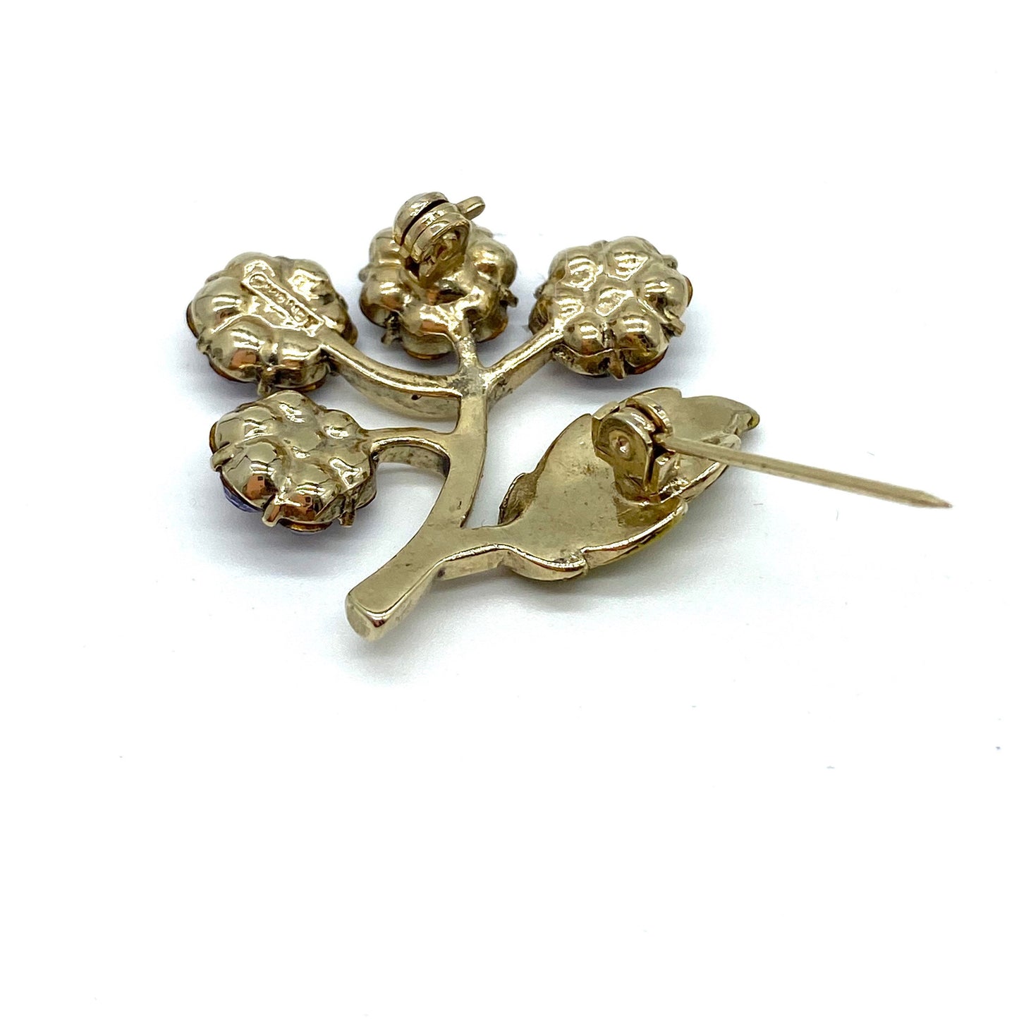 Broche fleur en strass violet des années 1960 de Monet