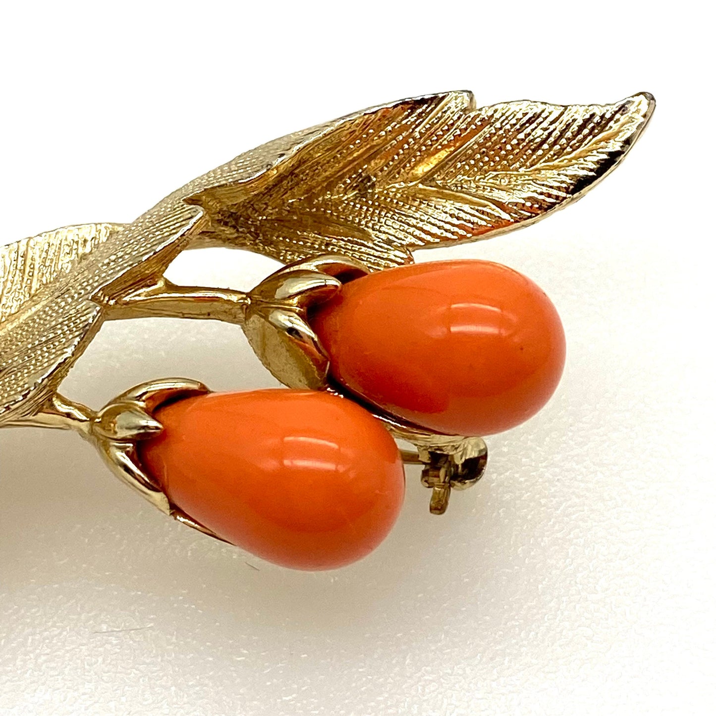 Sarah Coventry 'Bittersweet Berries' 1963 Peach Toned Lucite Berries Brooch