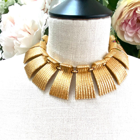 Vendomê Heavy Statement Necklace