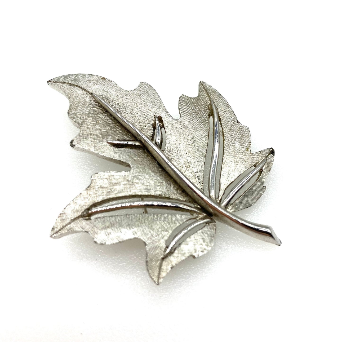 Broche Feuille d'Érable Boucher