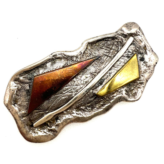 Broche de forme libre en argent Islande 925s avec accents géométriques en cuivre et or