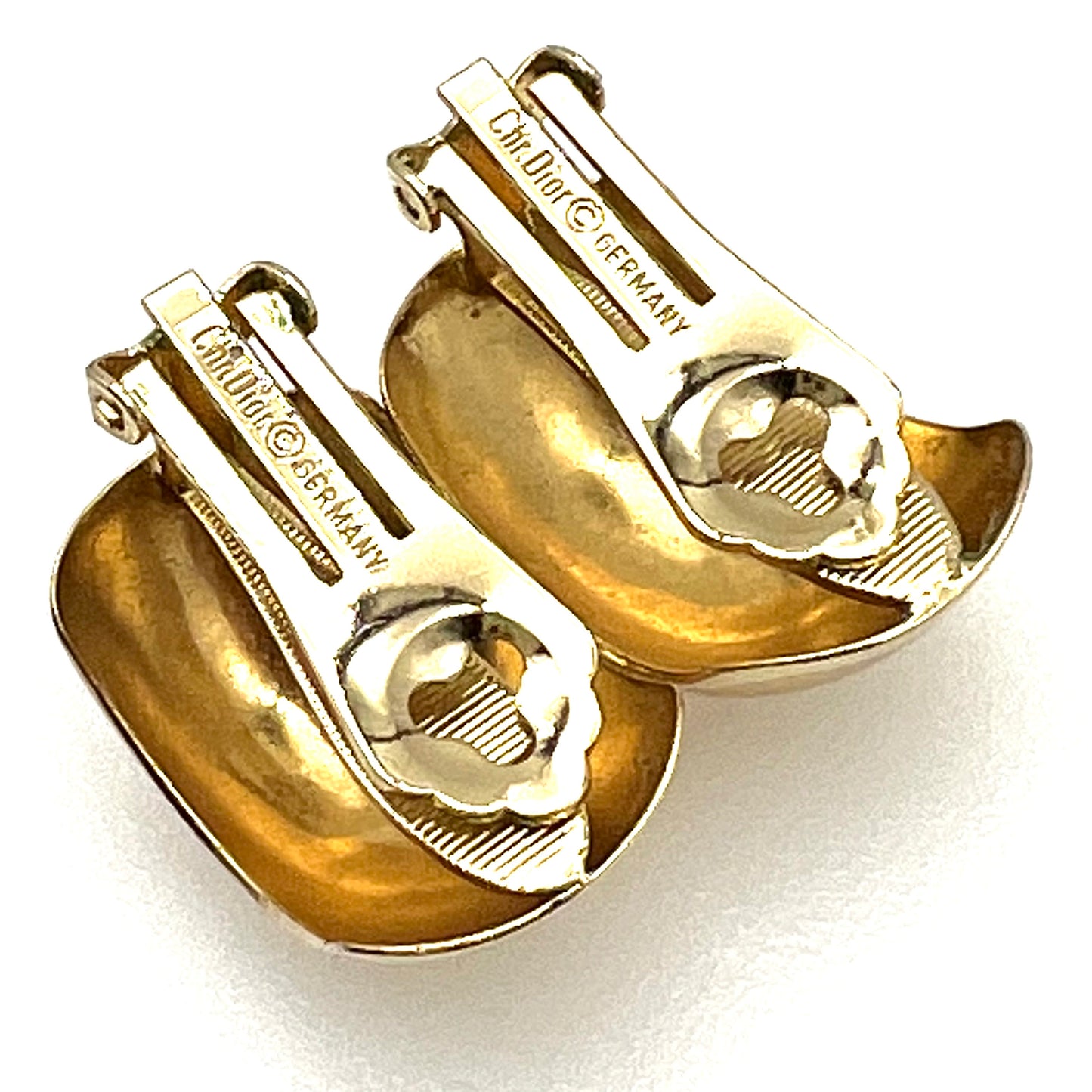 Christian Dior Allemagne Années 1980 Smooth Gold Plaqué Demi Hoop Clip Sur Boucles d’oreilles